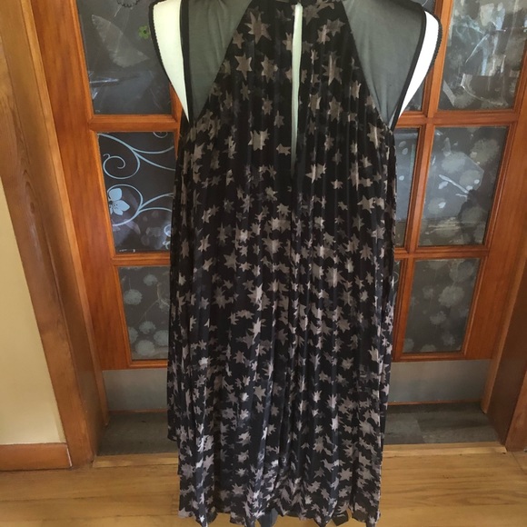 Pleated dress SZ L - Picture 4 of 8